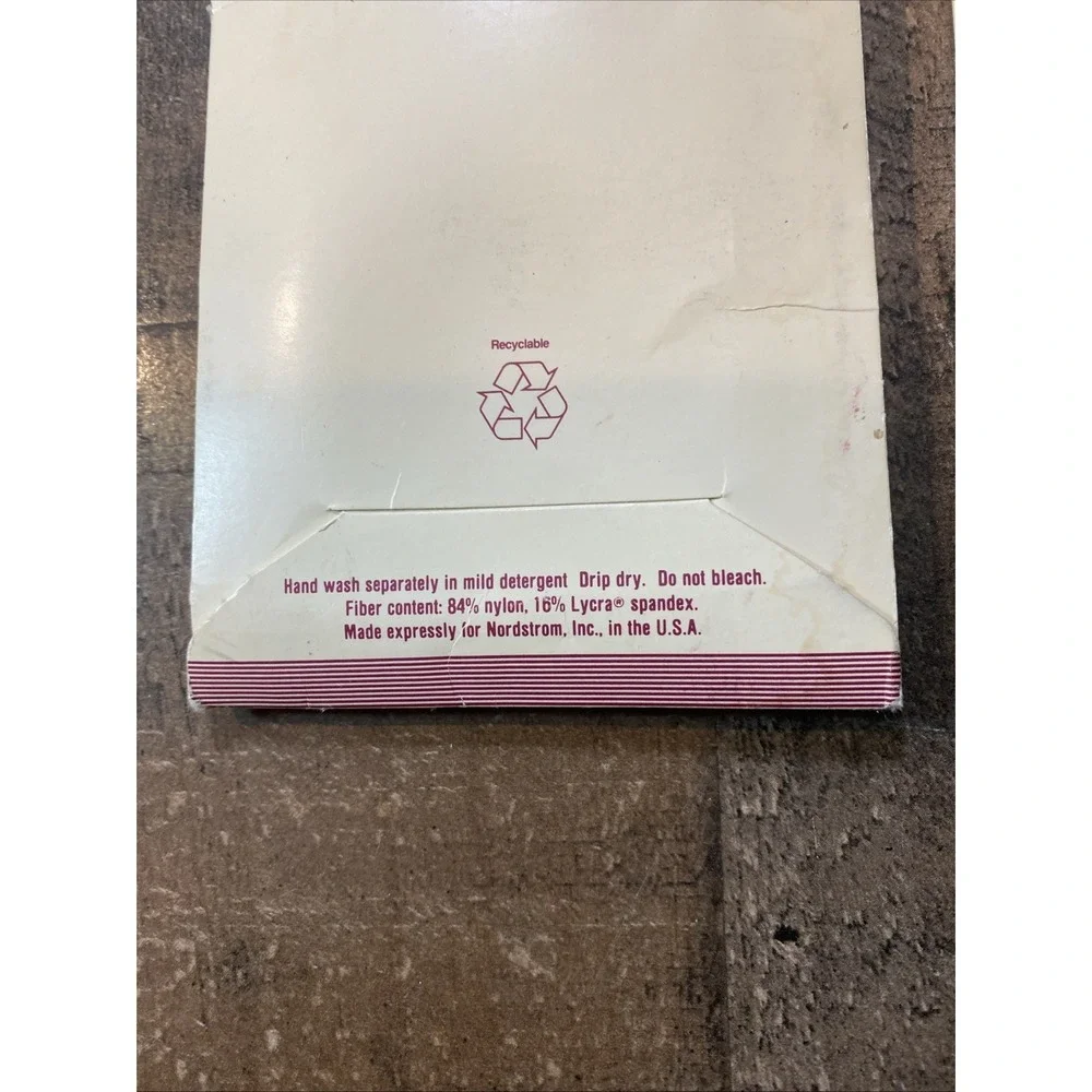 Nordstrom Vintage Sheer Difference Knee Highs White One Size Sheer Support 1990s - Picture 8 of 10